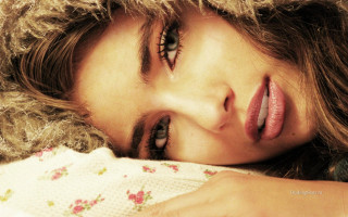 Woman long hair blanket eyes - her eye free wallpaper