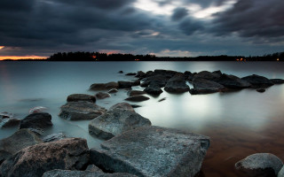 Rocky shore water cloudy sky 2 - cloudy free wallpaper
