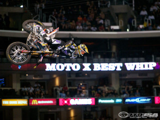 Motorcycle jump stadium crowd rider - carey morris free wallpaper