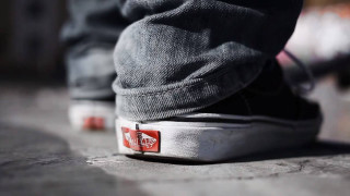 Feet label skateboard hyperrealism macro - a persons foot free wallpaper