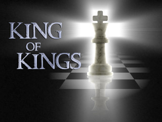 King of kings chess piece - a cross free wallpaper