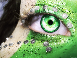 Green makeup close up face - amir zand free wallpaper for desktop
