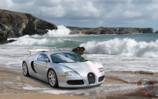 Silver car beach ocean rocks - a silver car free wallpaper for desktop
