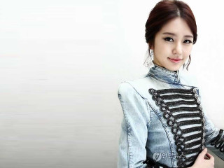 Woman jean jacket holding laptop - chen jiru free wallpaper for desktop