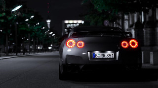 Car parked night street lights - free cars wallpaper for desktop