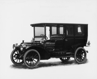 Black and white car in - bessie wheeler free wallpaper