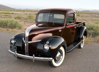 Brown white car desert road - car free wallpaper for desktop