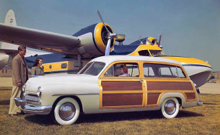 Man car plane woman standing - the back of it free wallpaper