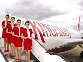 Women red uniforms ramp plane - the tarmac free wallpaper