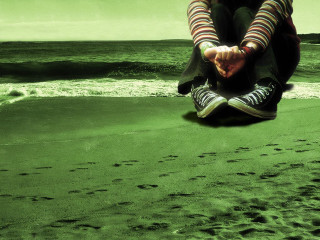 Beach person feet sand footprints - dirk crabeth free wallpaper