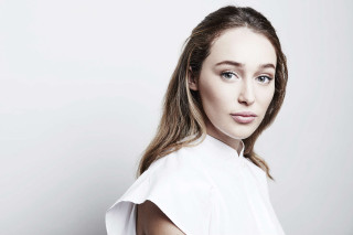 Woman longhair white shirt white - a white background free wallpaper