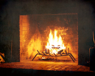 Fire burning fireplace extinguisher brick - a fireplace free wallpaper