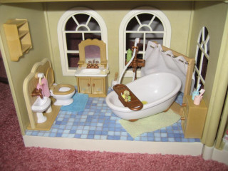 Dollhouse bathtub toilet sink toiletseat - a toilet free wallpaper