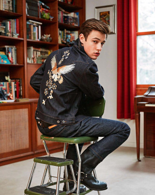 Young man stool room bookcase - a young man free wallpaper for mobile