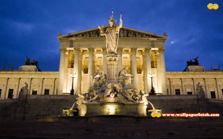 Building fountain night sky background - a fountain in front free wallpaper