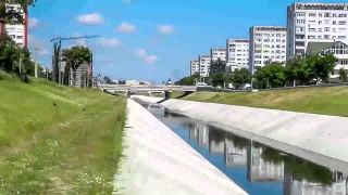 River bridge cityscape green park - river free wallpaper