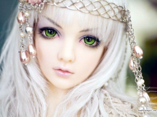 Woman long white hair green - realistic eye free wallpaper for desktop