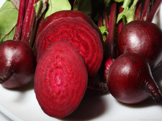 Beets greens table knife fork - a table top free wallpaper