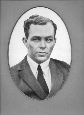 Man suit portrait blackwhite gray - free portrait wallpaper for mobile