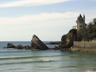 Castle rock ocean wave boat - photoreal free wallpaper