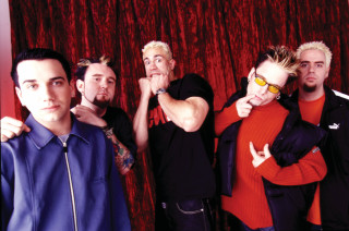 Men standing red curtain peace - post grunge free wallpaper