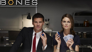 Man woman holding cards bones - a cigarette free wallpaper for desktop