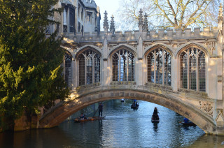 Bridge boat arched windows neo - window free wallpaper