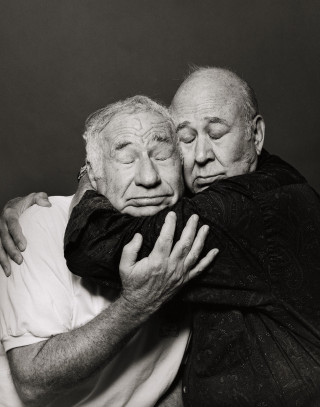 Elderly men hugging black white - photo of them free wallpaper