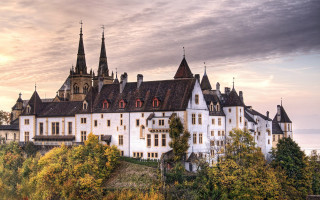 Large white castle towers clock - roof free wallpaper