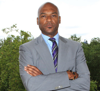 Man suit tie crossed arms 2 - his arm free wallpaper for tablet