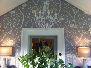 Chandelier door plant vase flowers - a vase free wallpaper