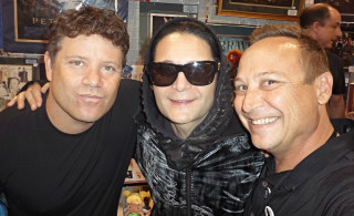 Two men woman bar poster - a picture together free wallpaper