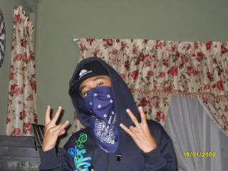 Blue hoodie blue scarf green - a window free wallpaper