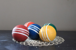 Colorful balls doily tabletop gray - a table top free wallpaper