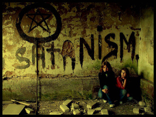 Girls sitting graffiti wall pentagram - occult free wallpaper