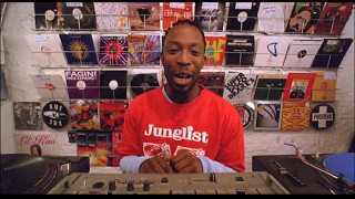 Man dj booth record player - jungle free wallpaper