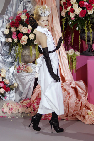 Woman white dress black gloves 2 - fashion photography free wallpaper for mobile