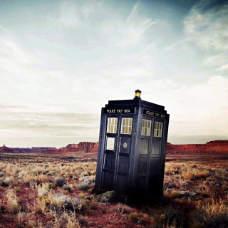 Black phone booth desert sky - fantastic realism free wallpaper for tablet