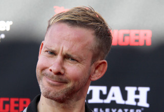 Man goatee beard smiling red - a sign behind free wallpaper