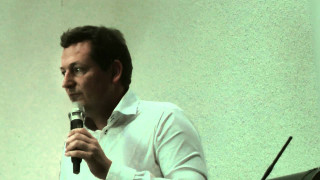 Man holding microphone stand speaker - the side of the wall free wallpaper