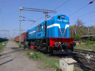 Blue train engine red car - power free wallpaper