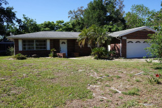 House garage palmtree northwestschool autumn - northwest school free wallpaper
