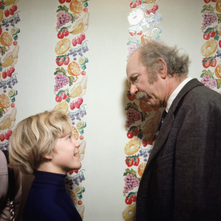 Man woman fruit wall gothic - a man and a woman free wallpaper for tablet