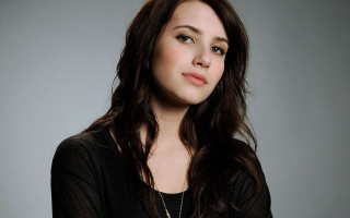 Woman long hair black shirt 10 - a necklace free wallpaper