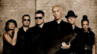 Group people brick wall large - a brick wall free wallpaper