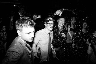 Party people confetti celebration fun 2 - a party free wallpaper