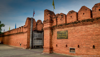 Brick wall sign gate fort - arkhip kuindzhi free wallpaper