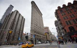 Yellow taxi cityscape tokyo bridge - free architecture wallpaper for desktop