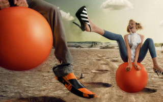 Woman man desert balls feet - their foot free wallpaper