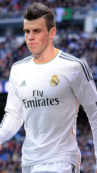 Man white uniform soccer ball 2 - hyperrealistic free wallpaper